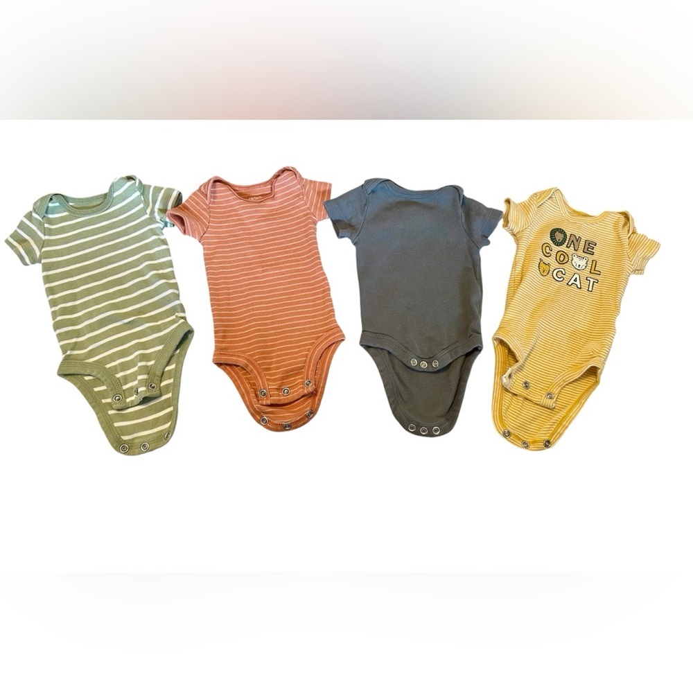 Bulk Baby boy clothes - newborn - 33 items​ - Picture 2 of 8